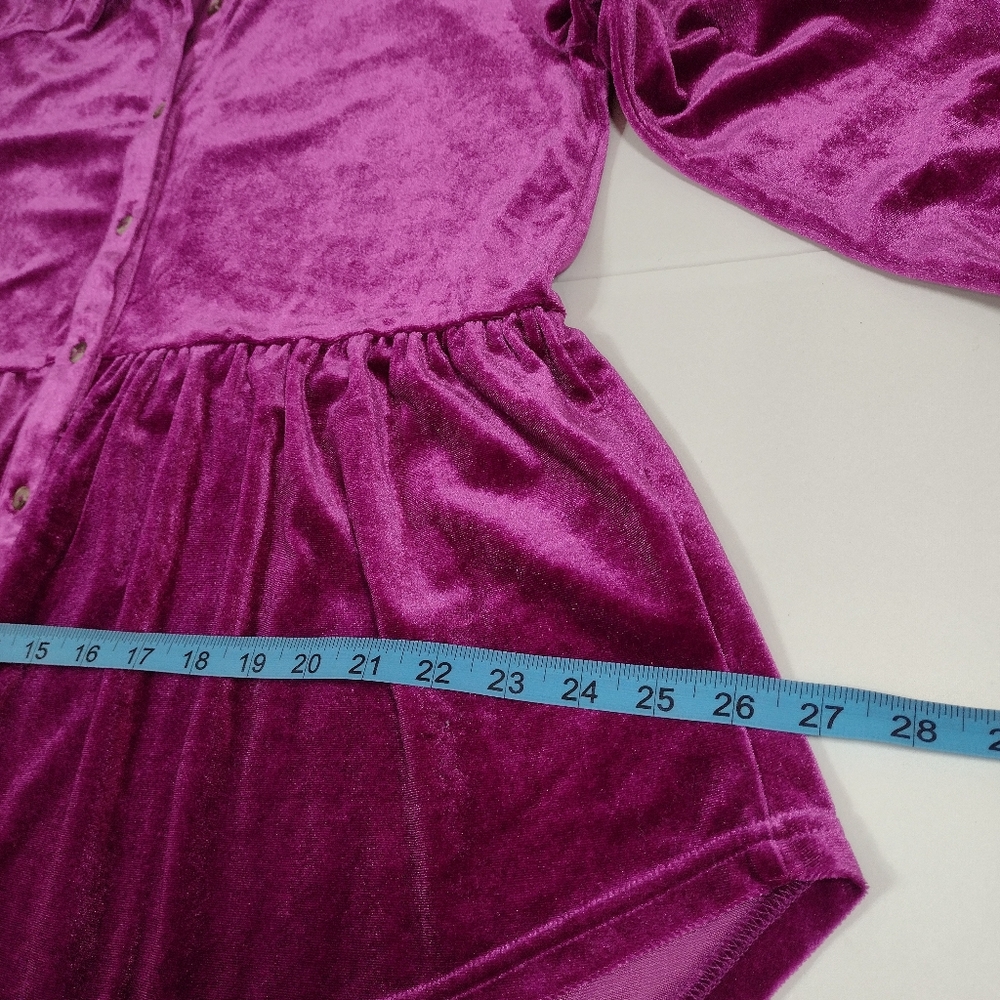 Jodifl Women's Velvet Button-Front Peplum Top - Magenta Size (M) - Picture 10 of 12